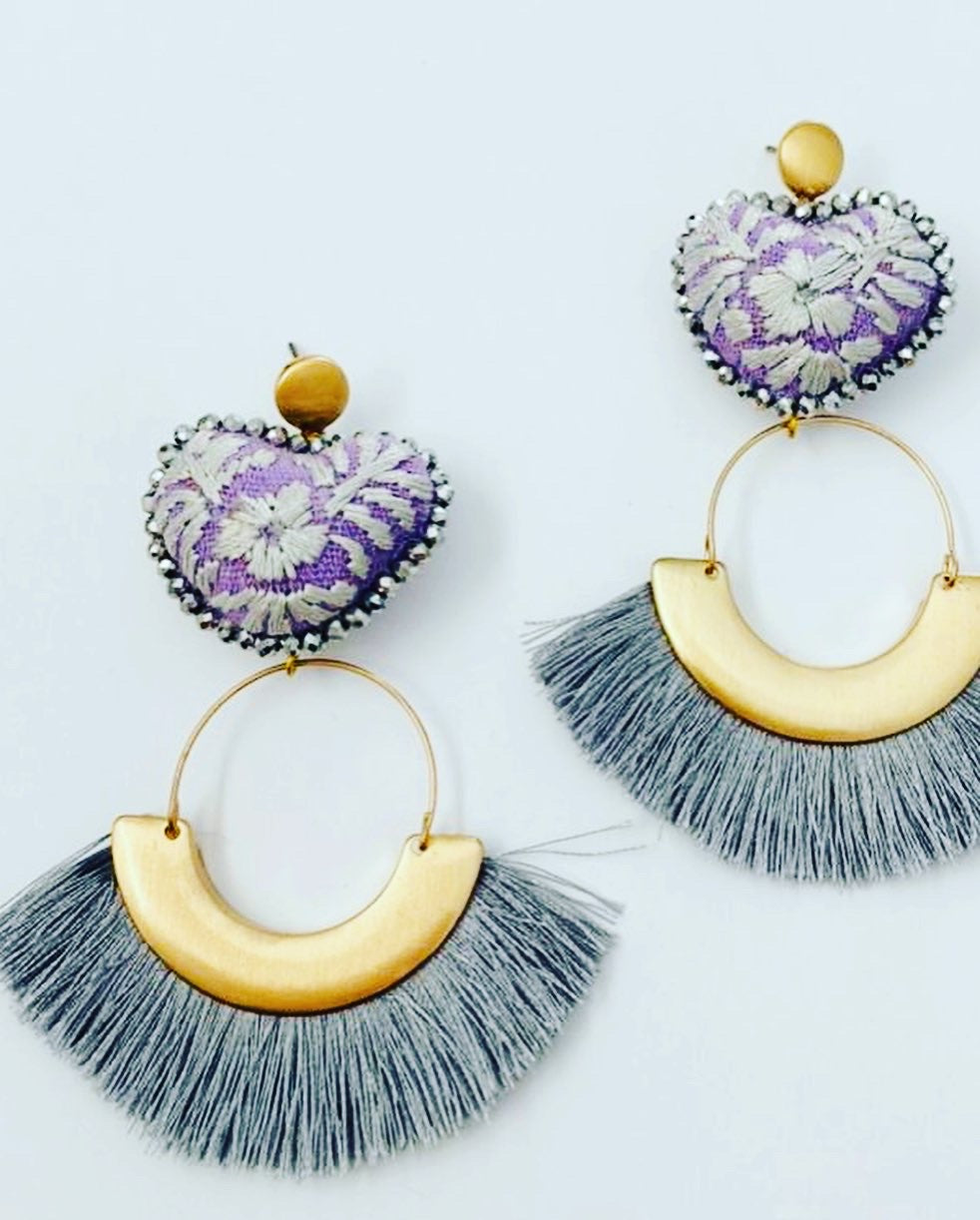 earring light purple with gray