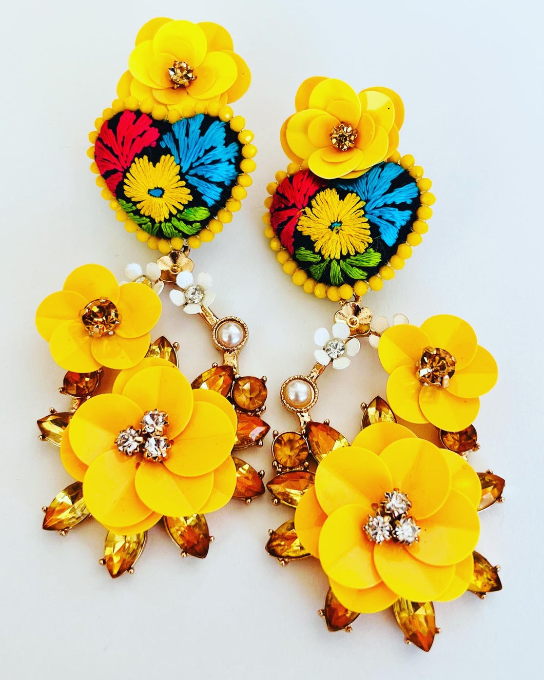 Earring Yellow With Multicolored Heart